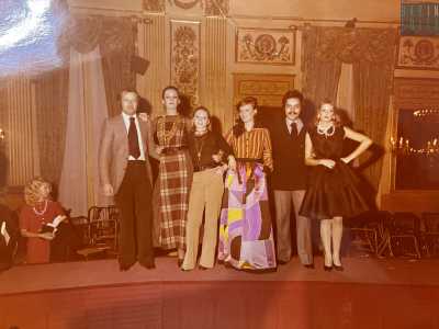 ...con modelle e personalit� acconciate da lei e da Gigi